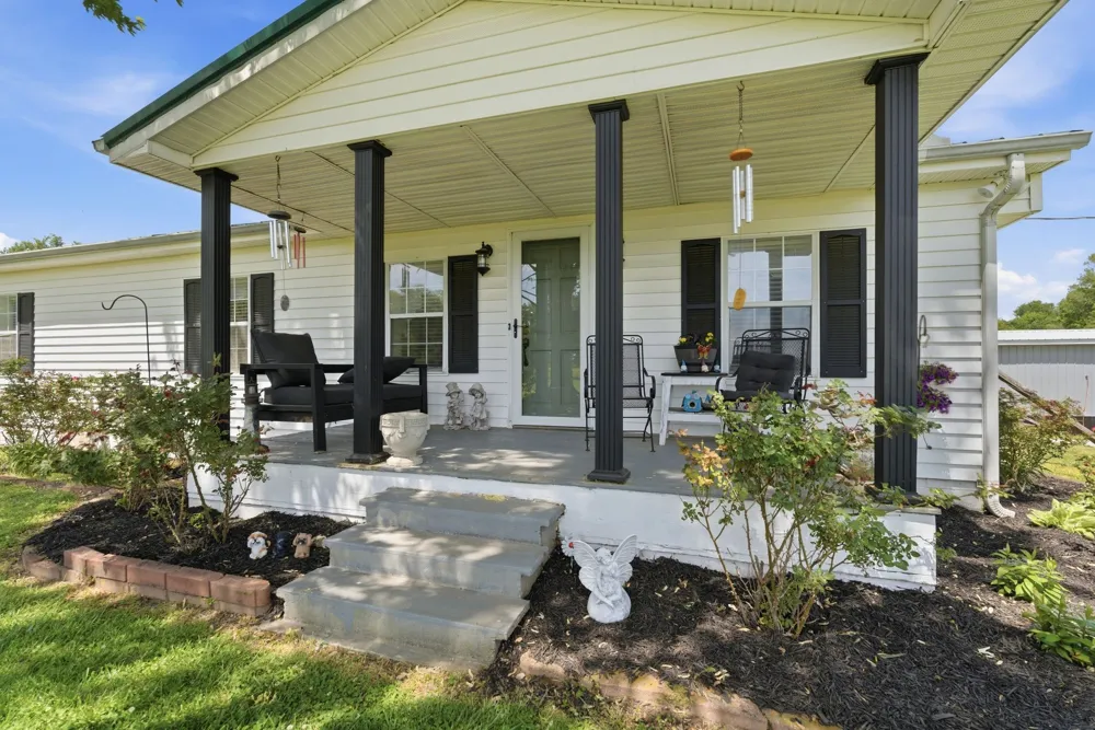 404 Logan Chapel Rd Hillsboro, TN 37342