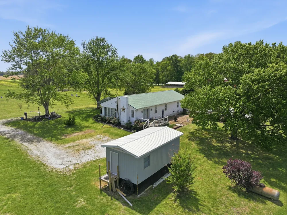 404 Logan Chapel Rd Hillsboro, TN 37342
