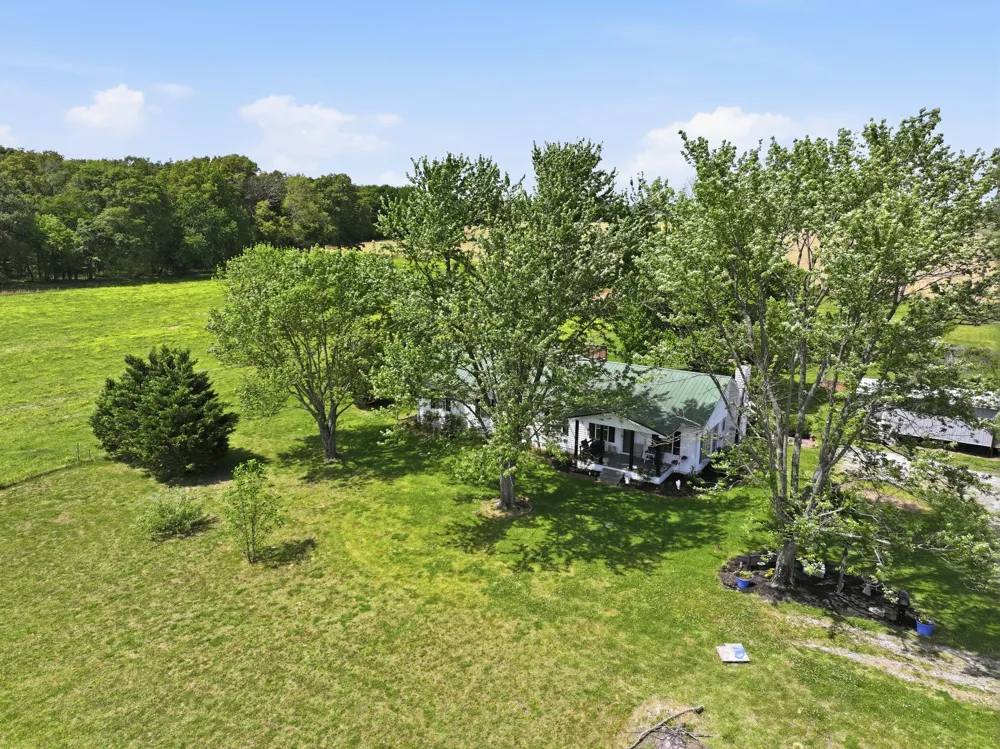 404 Logan Chapel Rd Hillsboro, TN 37342