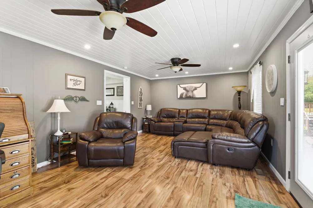 404 Logan Chapel Rd Hillsboro, TN 37342