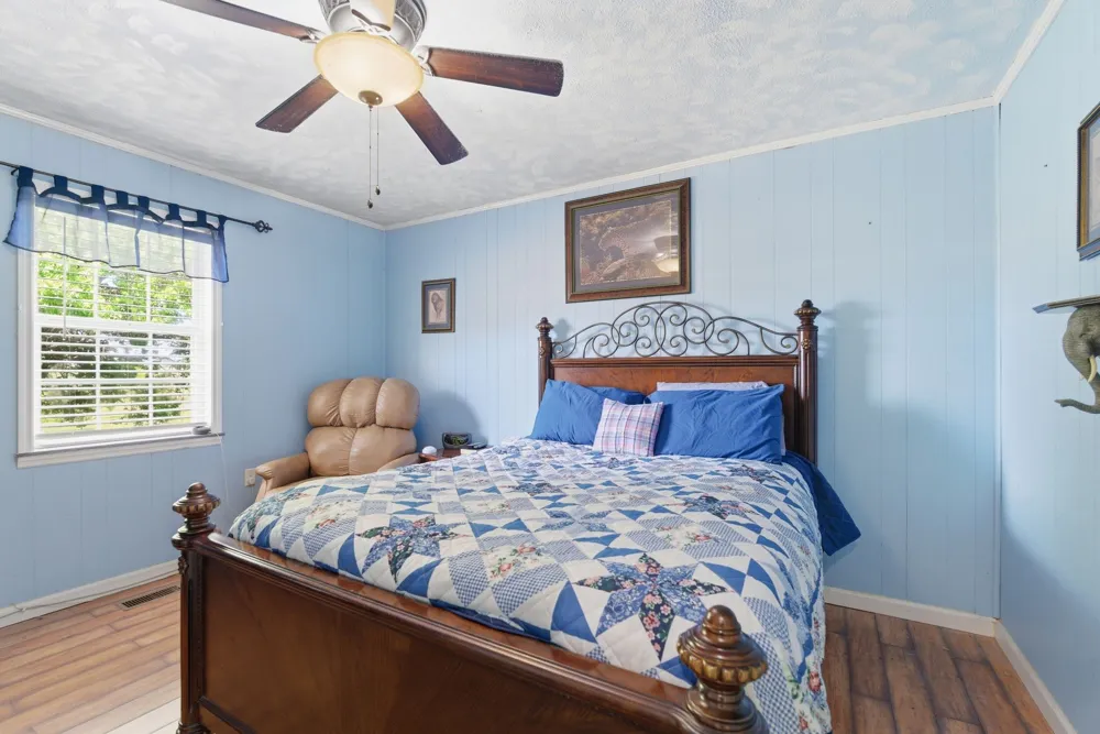 404 Logan Chapel Rd Hillsboro, TN 37342