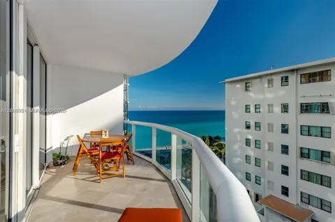 6365 Collins Ave #906