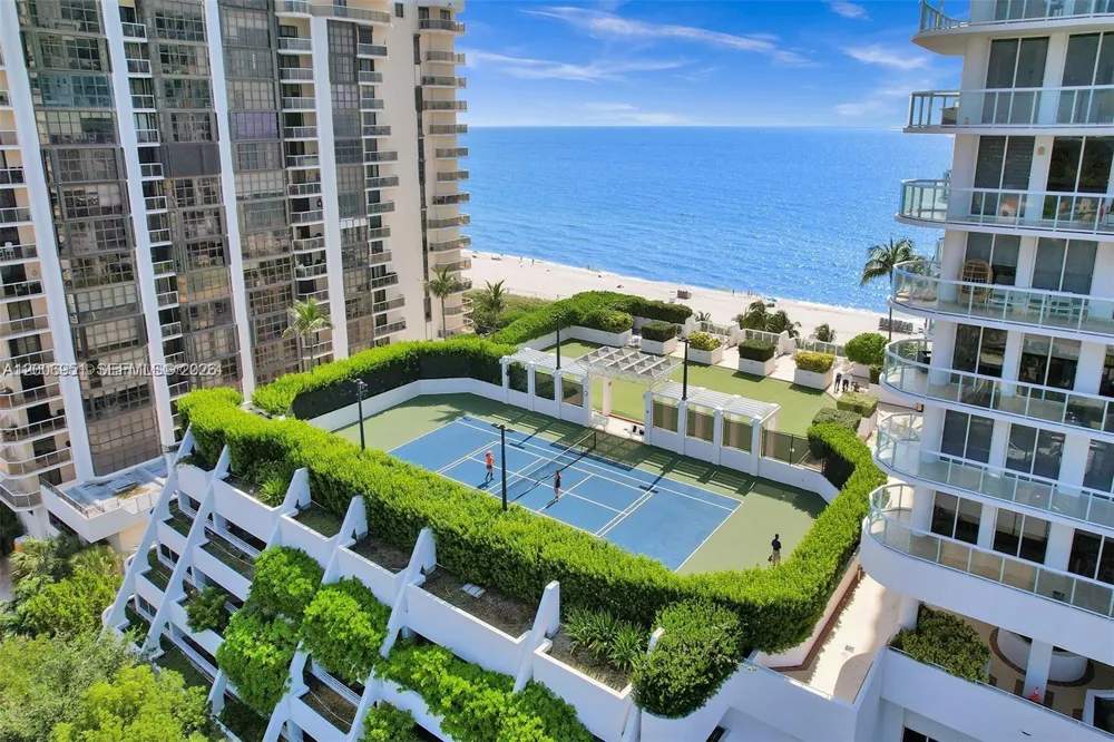 6365 Collins Ave #906 Miami Beach, FL 33141