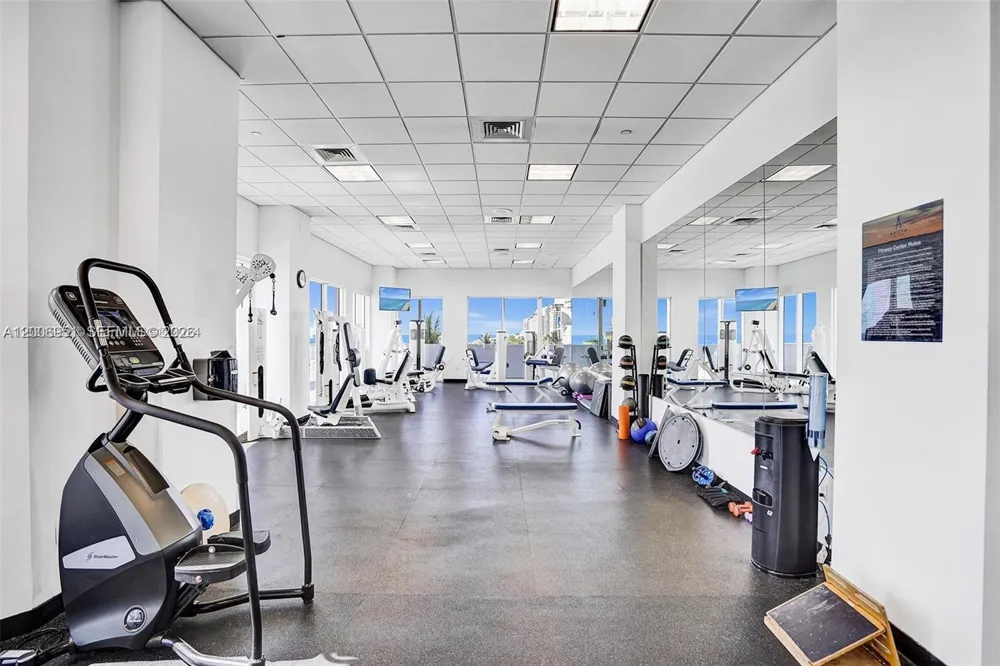 6365 Collins Ave #906 Miami Beach, FL 33141