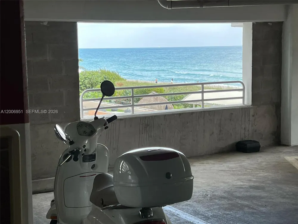 6365 Collins Ave #906 Miami Beach, FL 33141