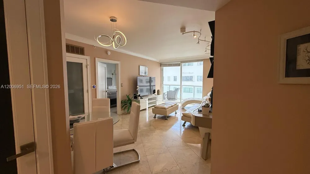 6365 Collins Ave #906 Miami Beach, FL 33141