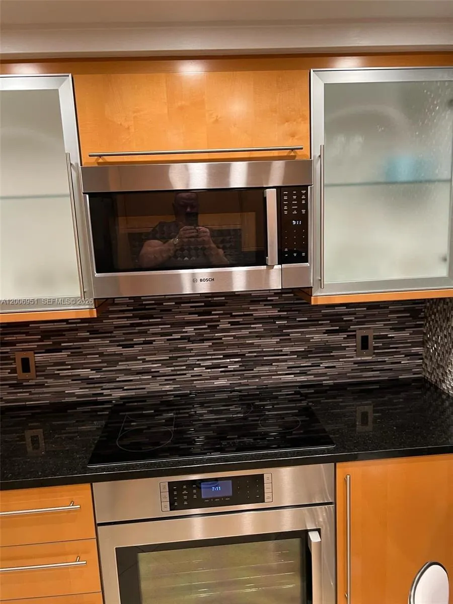 6365 Collins Ave #906 Miami Beach, FL 33141