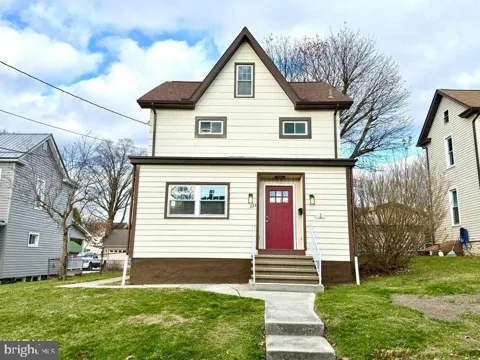 233 COLUMBUS AVENUE