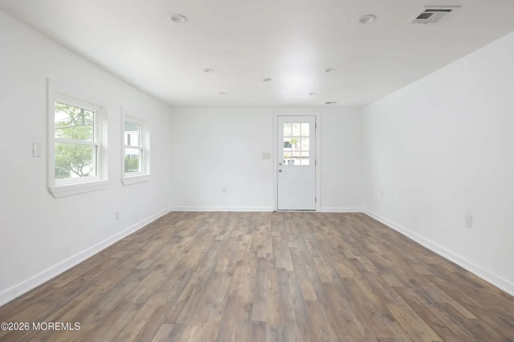 136 Raritan Avenue Keansburg, NJ 07734