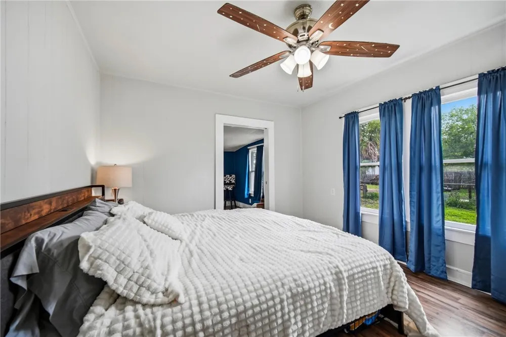 516 E Johnston Avenue Kingsville, TX 78363