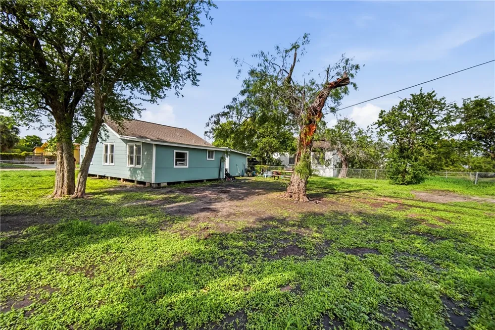 516 E Johnston Avenue Kingsville, TX 78363