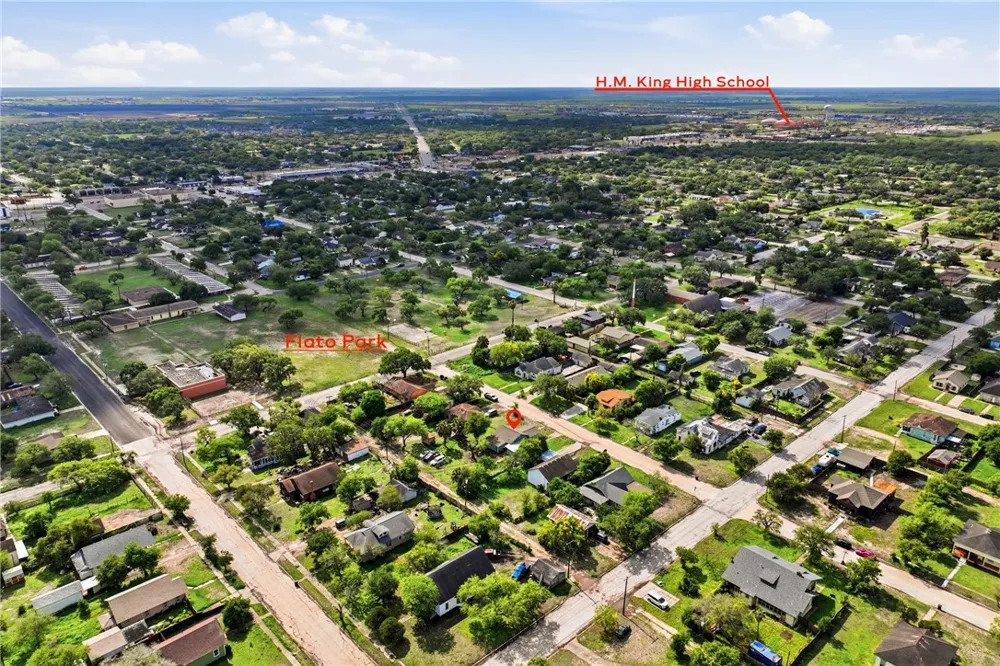 516 E Johnston Avenue Kingsville, TX 78363