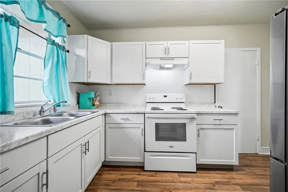 516 E Johnston Avenue Kingsville, TX 78363