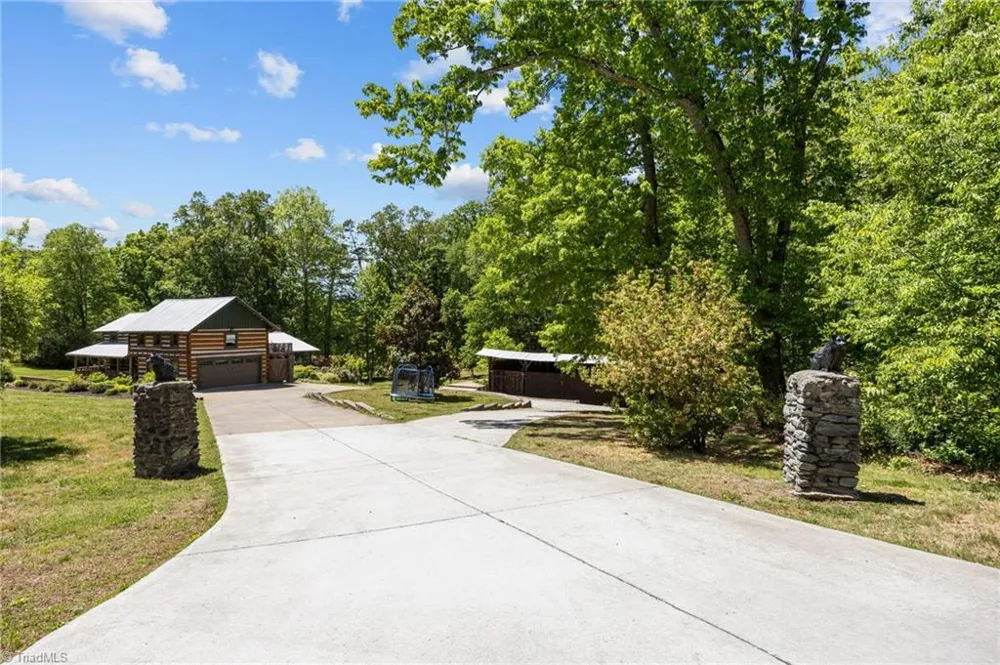 9584 Creek Farm Road Tobaccoville, NC 27050