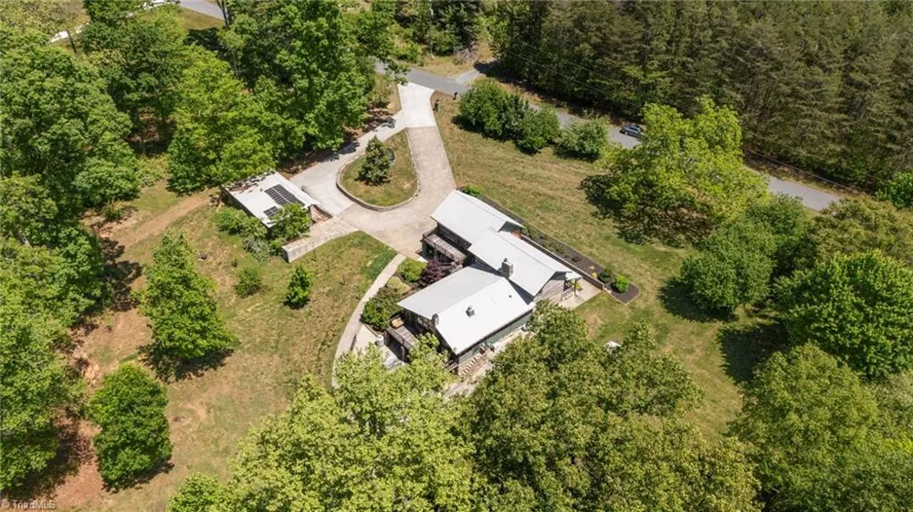9584 Creek Farm Road Tobaccoville, NC 27050