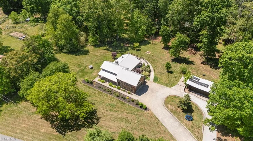 9584 Creek Farm Road Tobaccoville, NC 27050