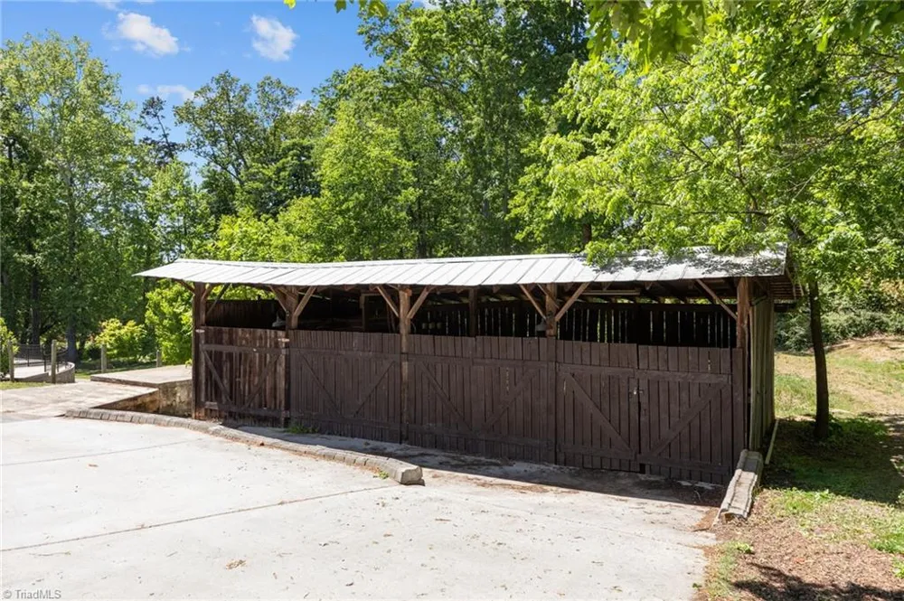 9584 Creek Farm Road Tobaccoville, NC 27050