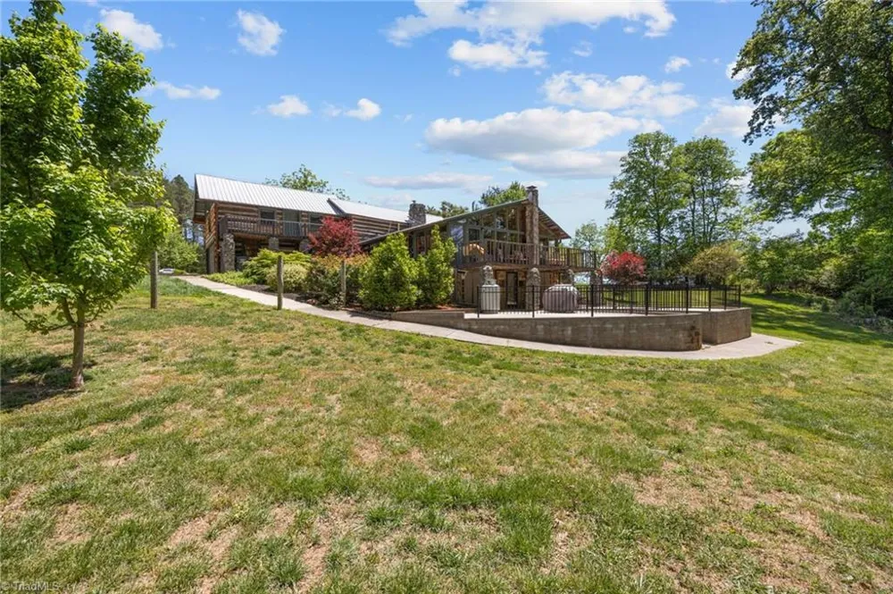 9584 Creek Farm Road Tobaccoville, NC 27050