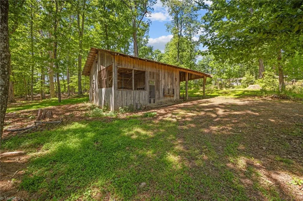 9584 Creek Farm Road Tobaccoville, NC 27050