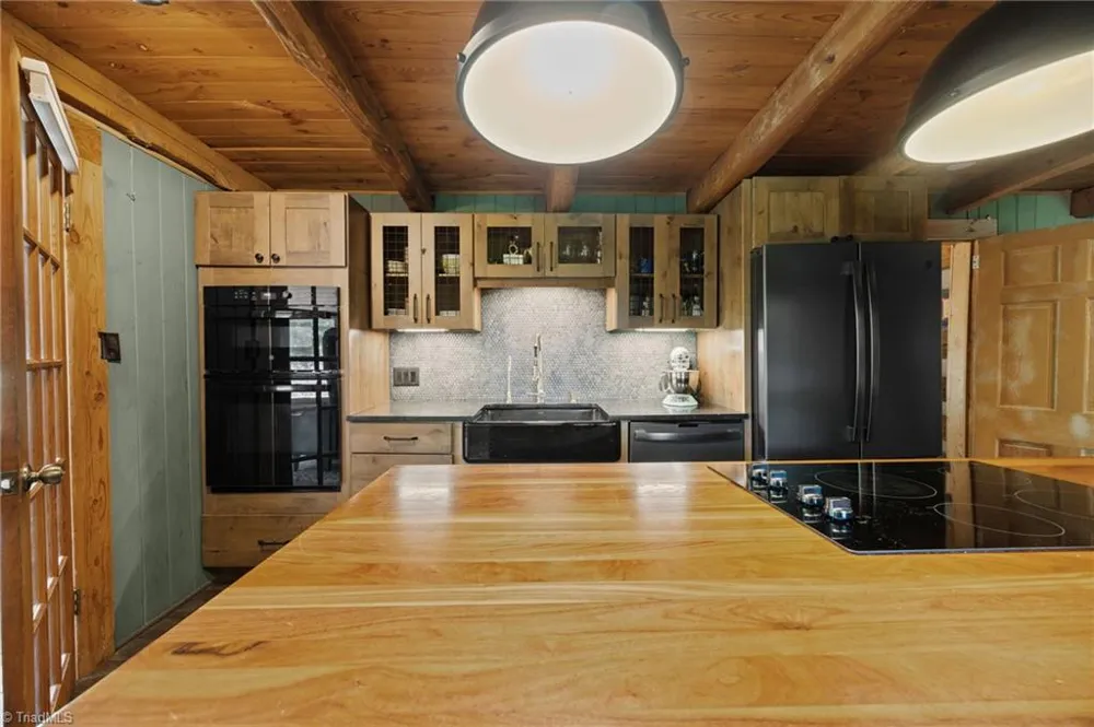 9584 Creek Farm Road Tobaccoville, NC 27050