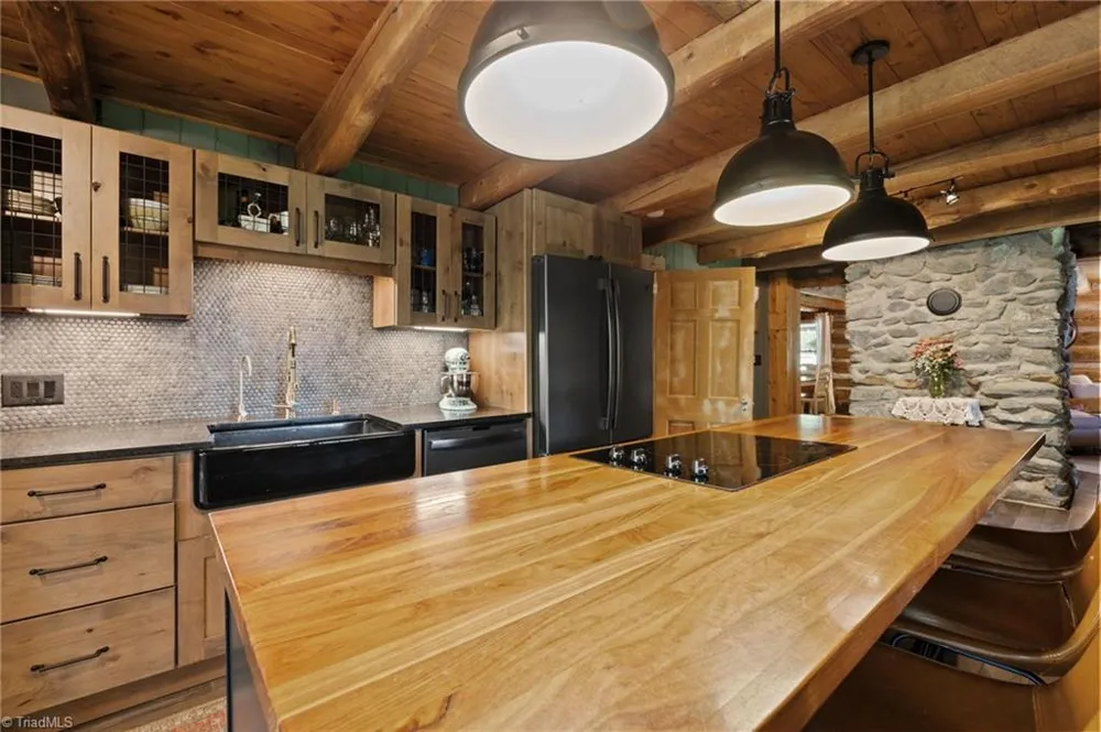 9584 Creek Farm Road Tobaccoville, NC 27050