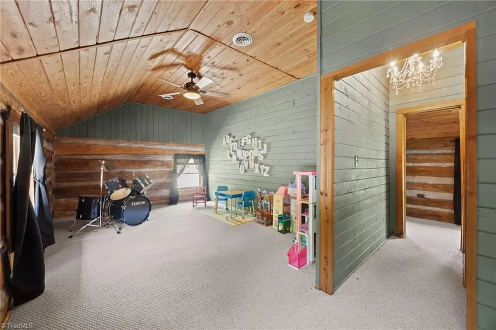 9584 Creek Farm Road Tobaccoville, NC 27050