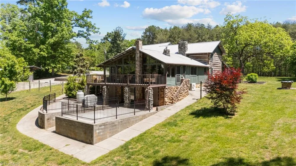 9584 Creek Farm Road Tobaccoville, NC 27050