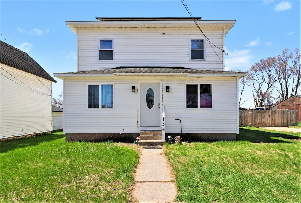 136 S Hemlock Street Evart, MI 49631