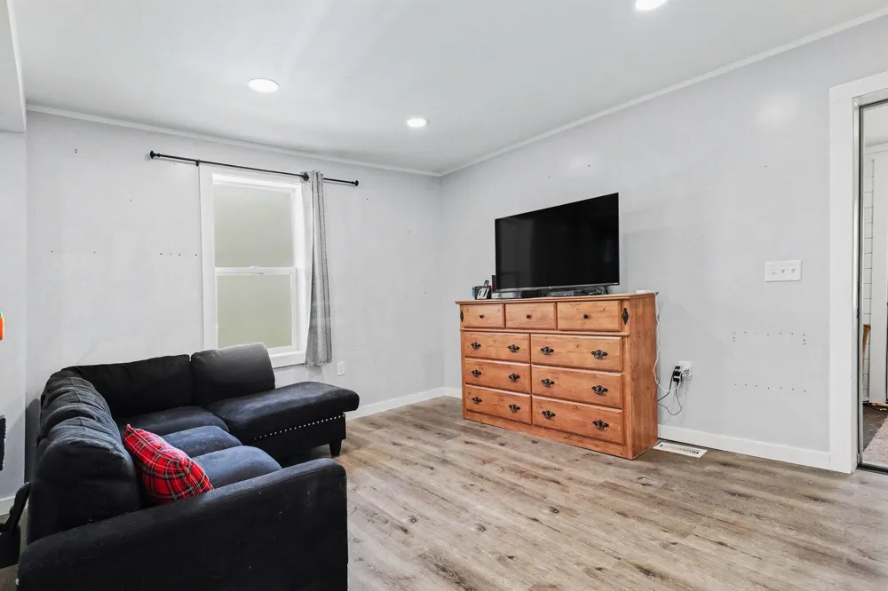 136 S Hemlock Street Evart, MI 49631