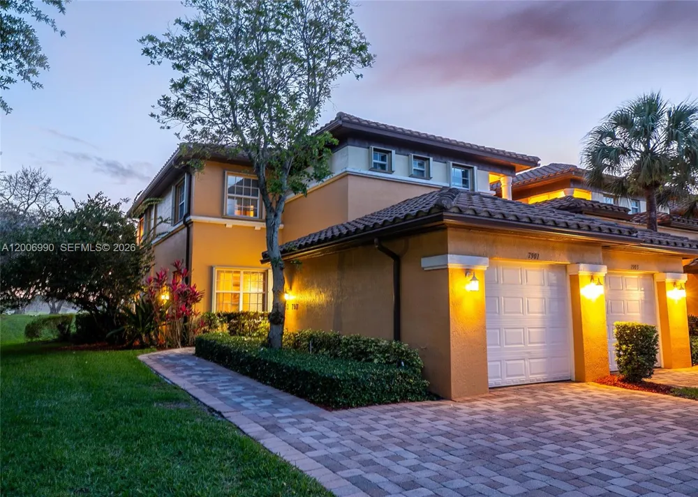 7901 NW 128th Ln #11-A Parkland, FL 33076