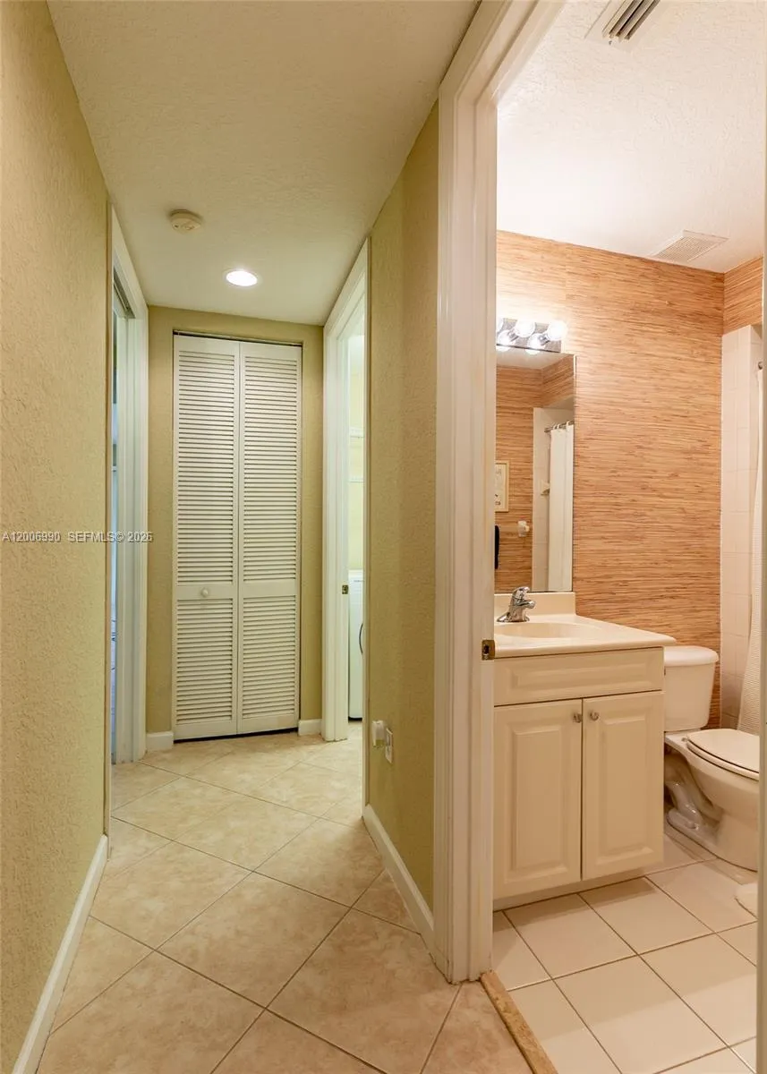 7901 NW 128th Ln #11-A Parkland, FL 33076