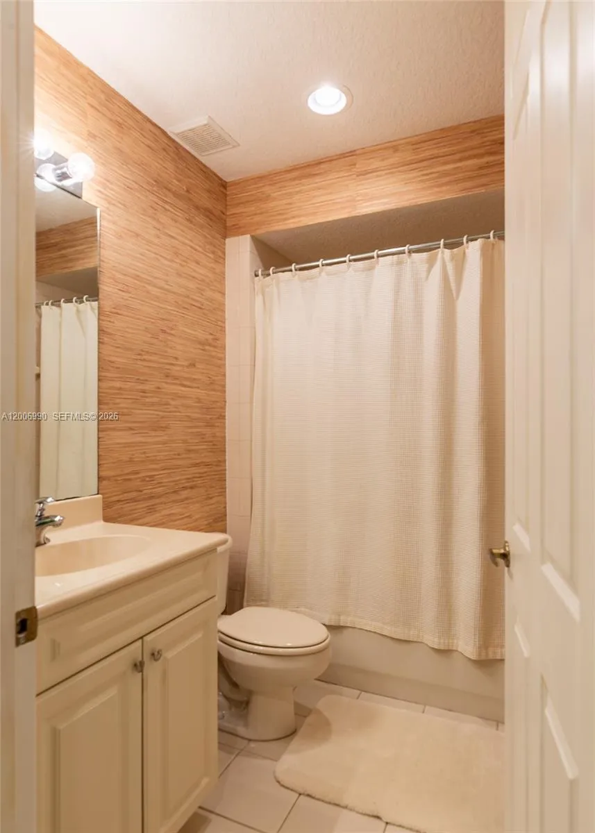 7901 NW 128th Ln #11-A Parkland, FL 33076