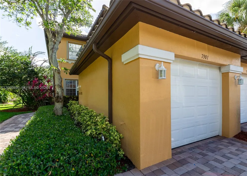 7901 NW 128th Ln #11-A Parkland, FL 33076