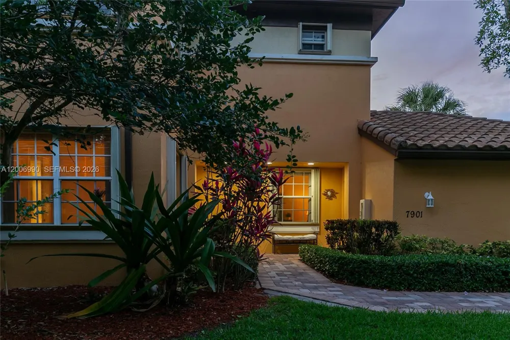 7901 NW 128th Ln #11-A Parkland, FL 33076