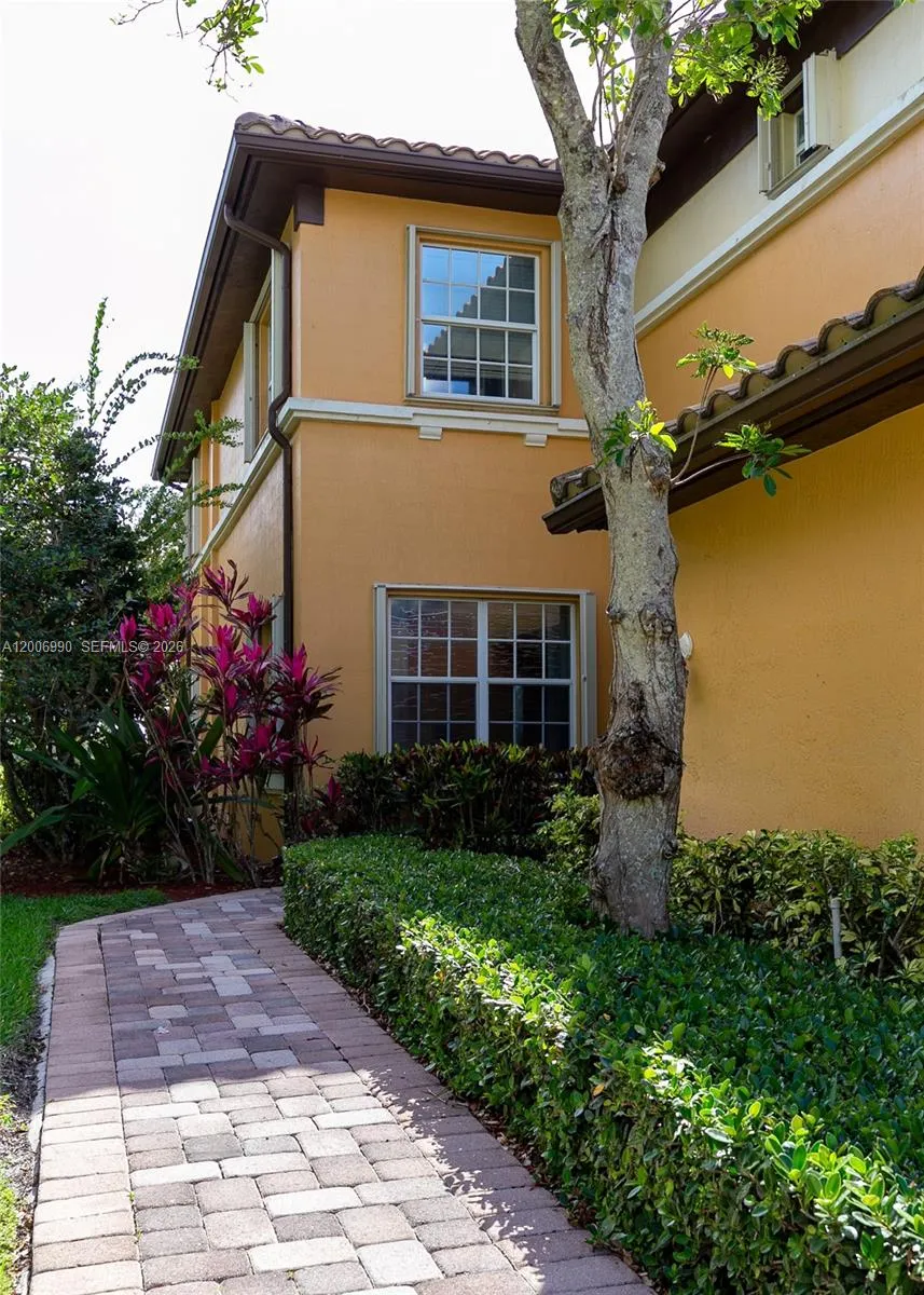 7901 NW 128th Ln #11-A Parkland, FL 33076