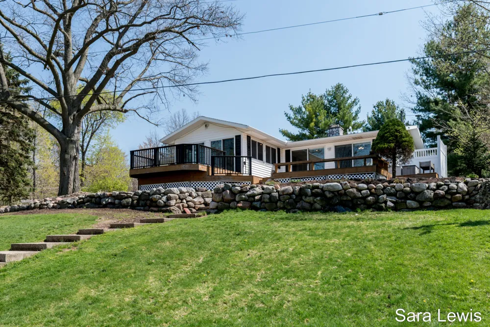 15710 Rich Lane Prairieville Township, MI 49060