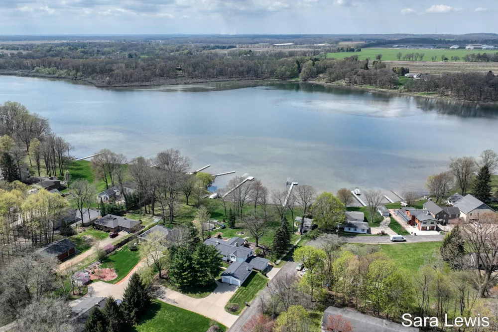 15710 Rich Lane Prairieville Township, MI 49060