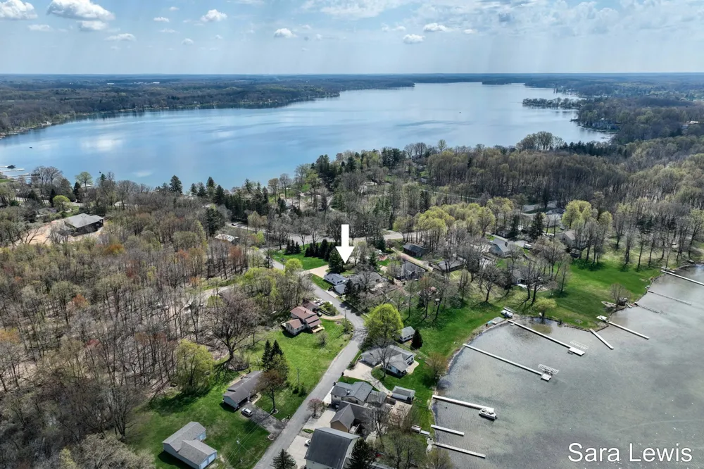 15710 Rich Lane Prairieville Township, MI 49060