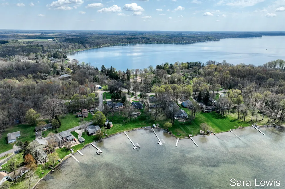 15710 Rich Lane Prairieville Township, MI 49060