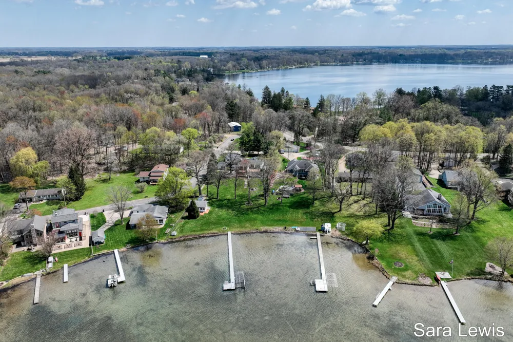 15710 Rich Lane Prairieville Township, MI 49060