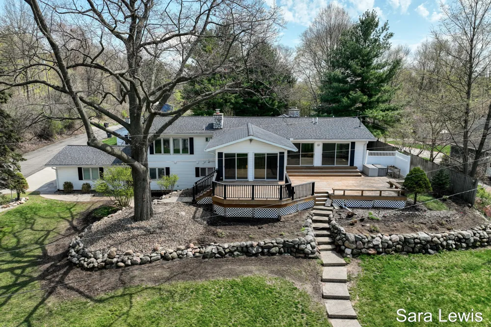15710 Rich Lane Prairieville Township, MI 49060