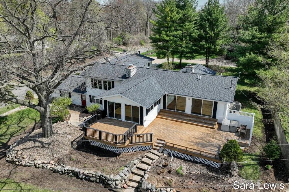 15710 Rich Lane Prairieville Township, MI 49060