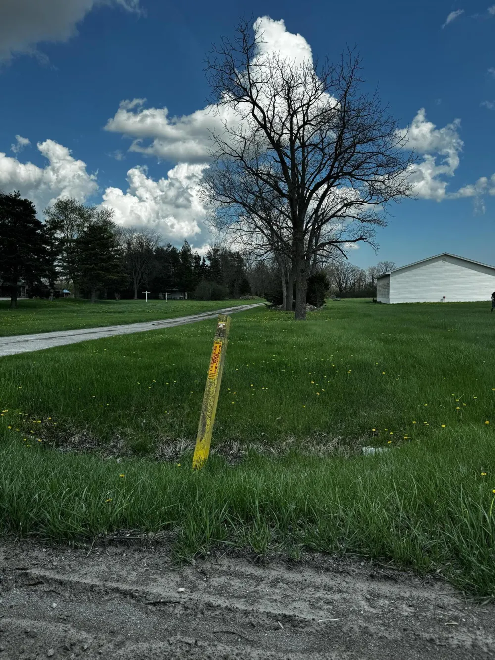 9871 Crane Road Milan, MI 48160