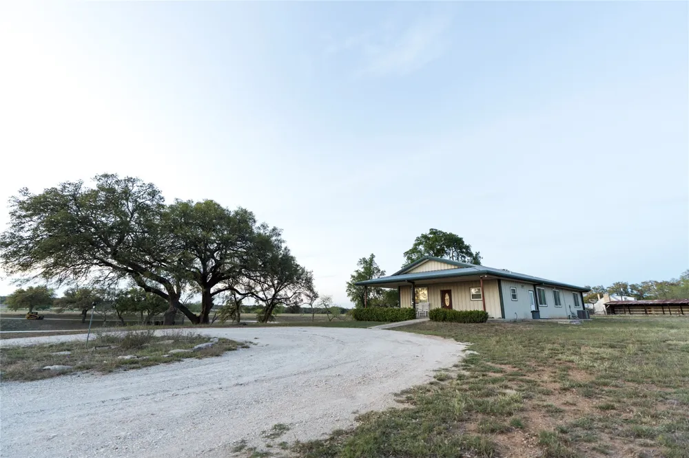 157 Chick Ranch Loop Blanco, TX 78606