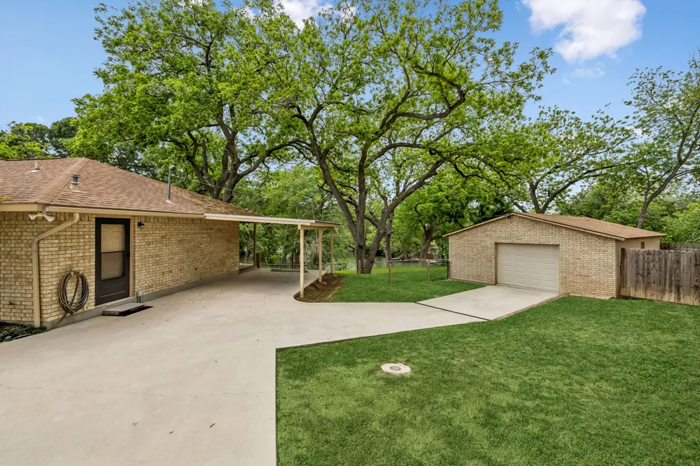 900 Boenig Street Seguin, TX 78155