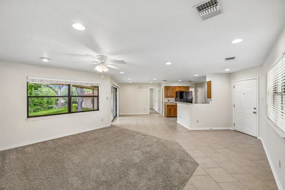 900 Boenig Street Seguin, TX 78155