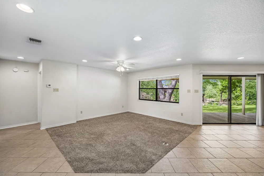900 Boenig Street Seguin, TX 78155