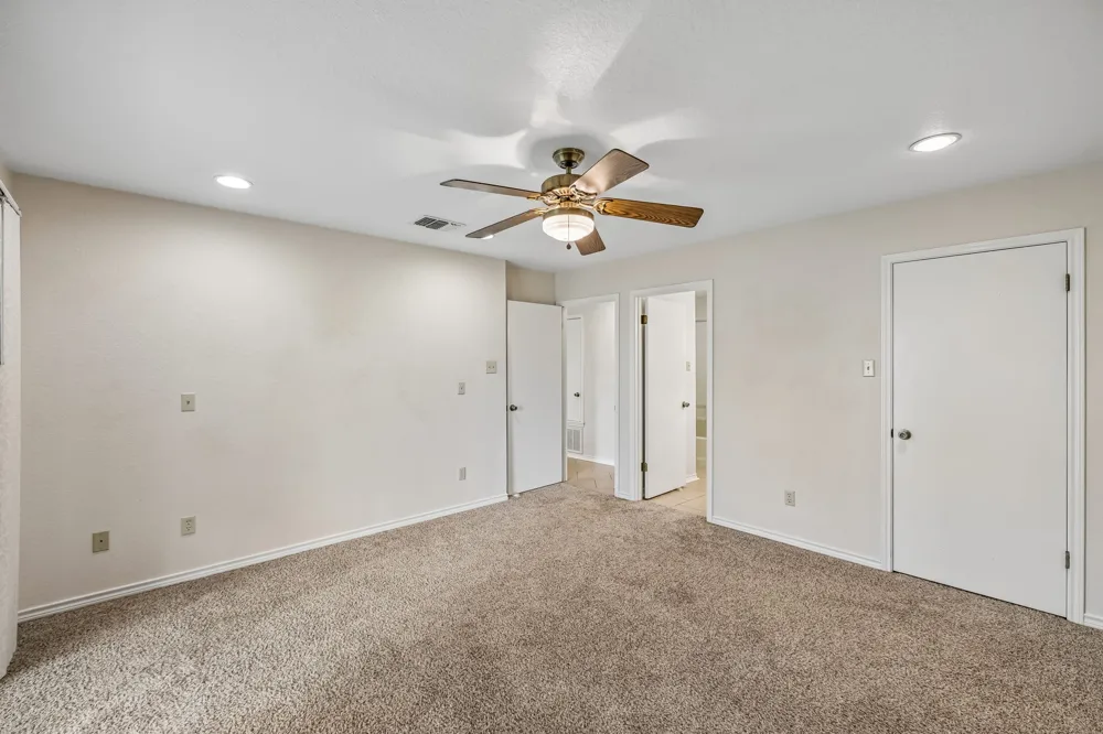 900 Boenig Street Seguin, TX 78155