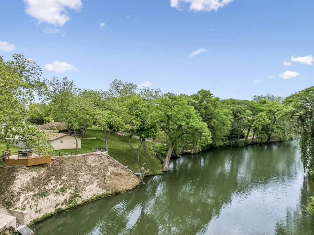 900 Boenig Street Seguin, TX 78155