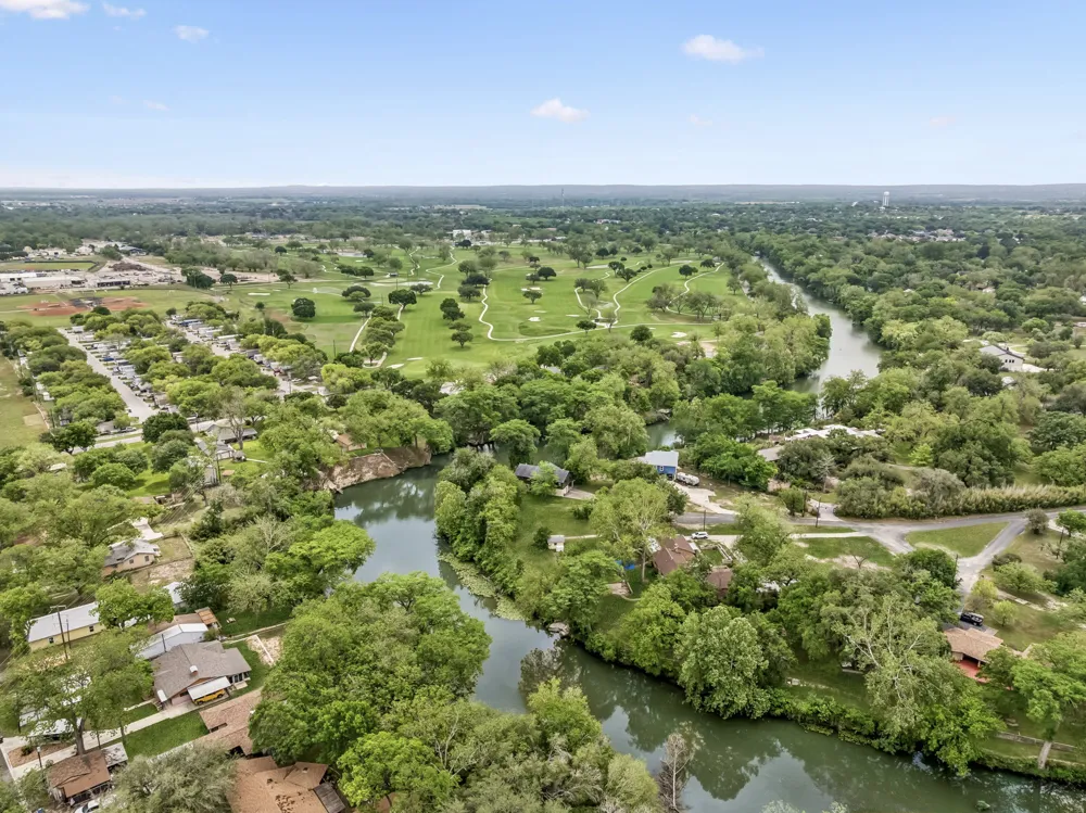 900 Boenig Street Seguin, TX 78155